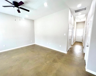 9508 Quaker Court - Photo Thumbnail 9