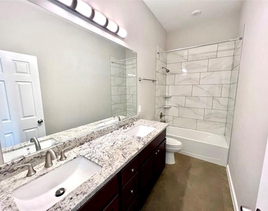 9508 Quaker Court - Photo Thumbnail 8