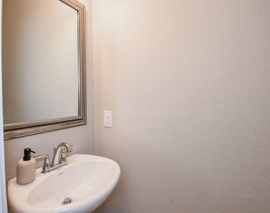 8726 Laurel Crest Drive - Photo Thumbnail 8