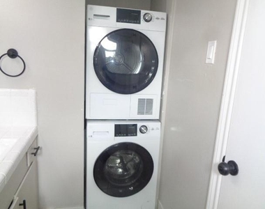 2225 Mimosa Drive - Photo Thumbnail 19
