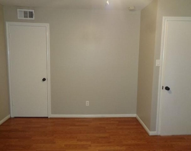 2225 Mimosa Drive - Photo Thumbnail 26
