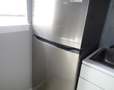 2225 Mimosa Drive - Photo Thumbnail 9