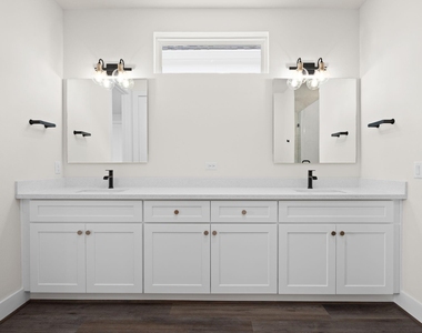 3905 Pinemont Drive - Photo Thumbnail 25