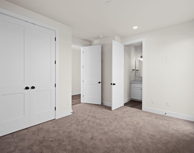 3905 Pinemont Drive - Photo Thumbnail 7