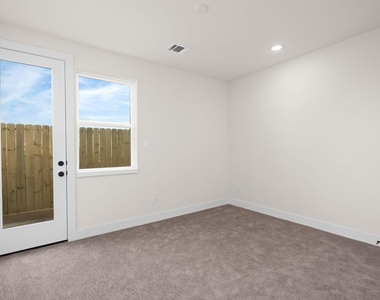 3905 Pinemont Drive - Photo Thumbnail 6