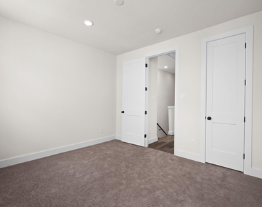 3905 Pinemont Drive - Photo Thumbnail 28