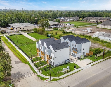 3905 Pinemont Drive - Photo Thumbnail 32