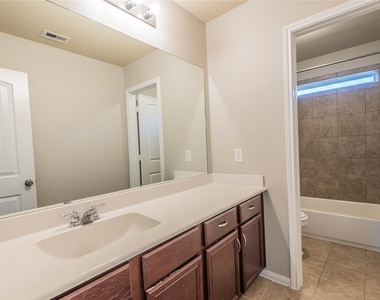 24726 Colonial Elm Drive - Photo Thumbnail 16