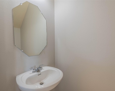 24726 Colonial Elm Drive - Photo Thumbnail 15