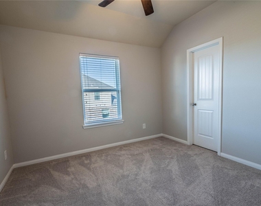 24726 Colonial Elm Drive - Photo Thumbnail 12