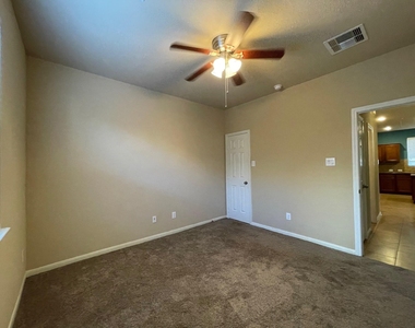 21554 Hawkspur Ridge Street - Photo Thumbnail 8