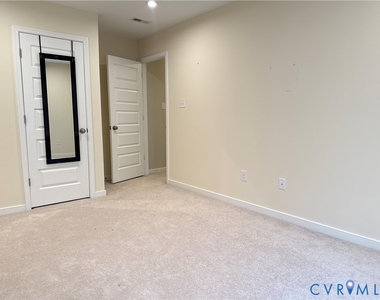 2413 Elkview Drive - Photo Thumbnail 8