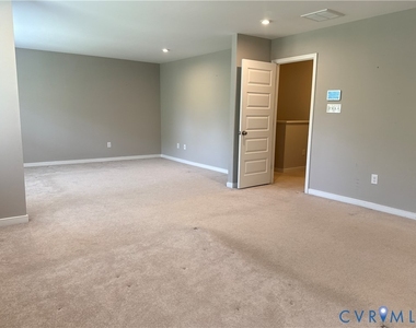2413 Elkview Drive - Photo Thumbnail 6