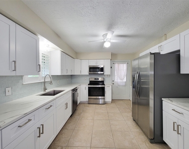 25723 Glen Loch - Photo Thumbnail 11