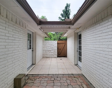 25723 Glen Loch - Photo Thumbnail 30