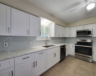 25723 Glen Loch - Photo Thumbnail 12
