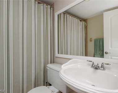 271 Southbay Drive - Photo Thumbnail 13