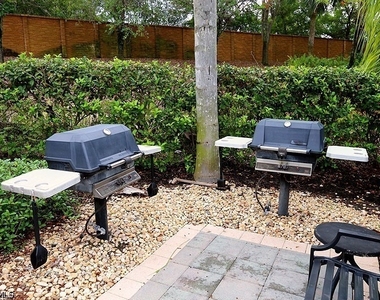 12060 Toscana Way - Photo Thumbnail 21