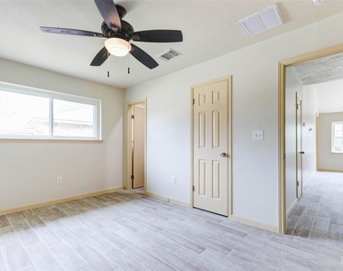 5319 Ridgestone Street - Photo Thumbnail 16
