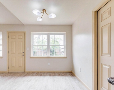 5319 Ridgestone Street - Photo Thumbnail 7