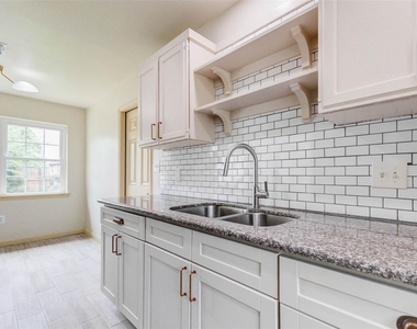 5319 Ridgestone Street - Photo Thumbnail 10