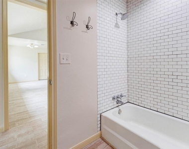 5319 Ridgestone Street - Photo Thumbnail 14