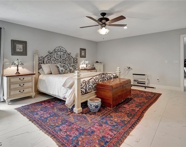 787 Overriver Drive - Photo Thumbnail 16