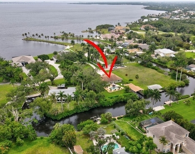 787 Overriver Drive - Photo Thumbnail 4