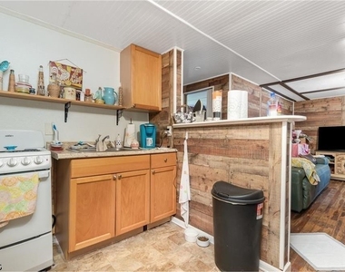 102 3rd Street - Photo Thumbnail 14