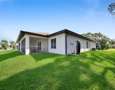 903a Albany Avenue - Photo Thumbnail 24