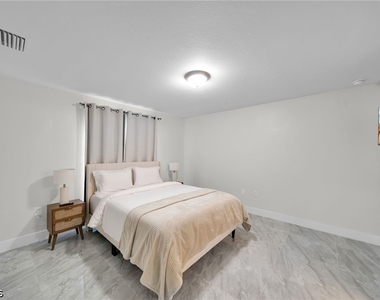 903a Albany Avenue - Photo Thumbnail 27