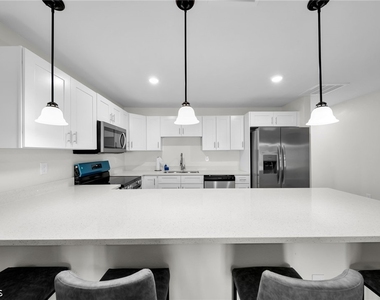 903a Albany Avenue - Photo Thumbnail 11