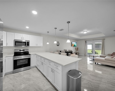 903a Albany Avenue - Photo Thumbnail 25