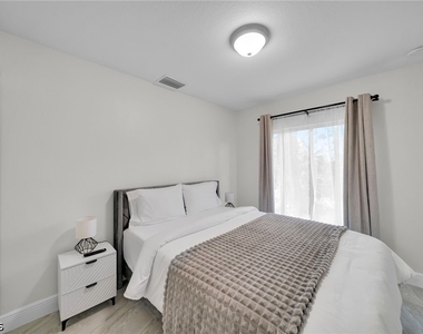 903a Albany Avenue - Photo Thumbnail 17