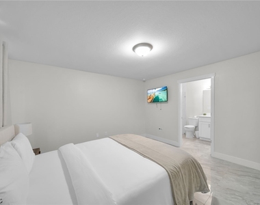 903a Albany Avenue - Photo Thumbnail 28