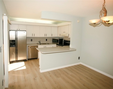 1653 Park Meadows Drive - Photo Thumbnail 5