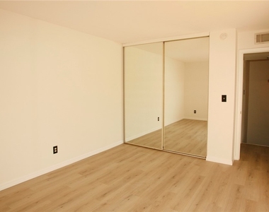 1653 Park Meadows Drive - Photo Thumbnail 12