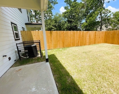 8235 Locksley Road - Photo Thumbnail 28