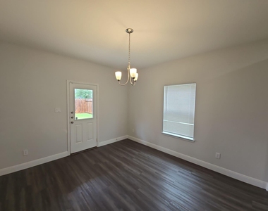 8235 Locksley Road - Photo Thumbnail 14