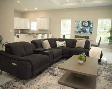 1228 Chrisholm Street - Photo Thumbnail 3