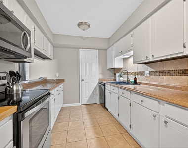 4064 Belle Park Drive - Photo Thumbnail 17
