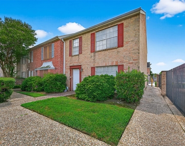 4064 Belle Park Drive - Photo Thumbnail 3