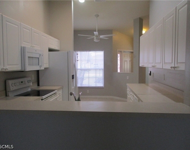 4330 Sw 7th Place - Photo Thumbnail 3