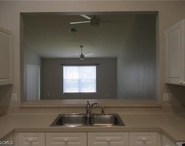 4330 Sw 7th Place - Photo Thumbnail 6