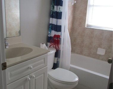 4330 Sw 7th Place - Photo Thumbnail 9