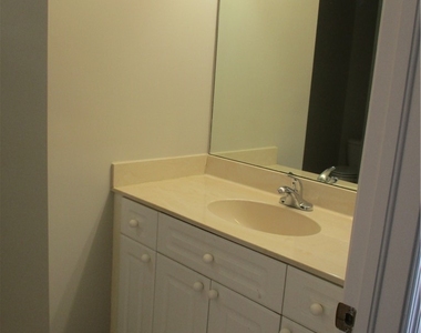 4330 Sw 7th Place - Photo Thumbnail 10
