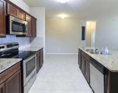 1112 Decker Drive - Photo Thumbnail 2