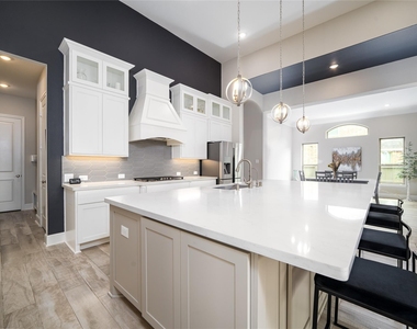 2511 Marble Hill Drive - Photo Thumbnail 8