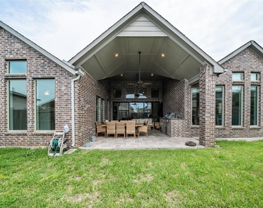 2511 Marble Hill Drive - Photo Thumbnail 2