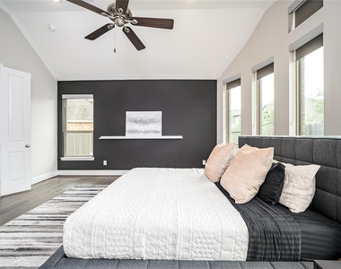 2511 Marble Hill Drive - Photo Thumbnail 21